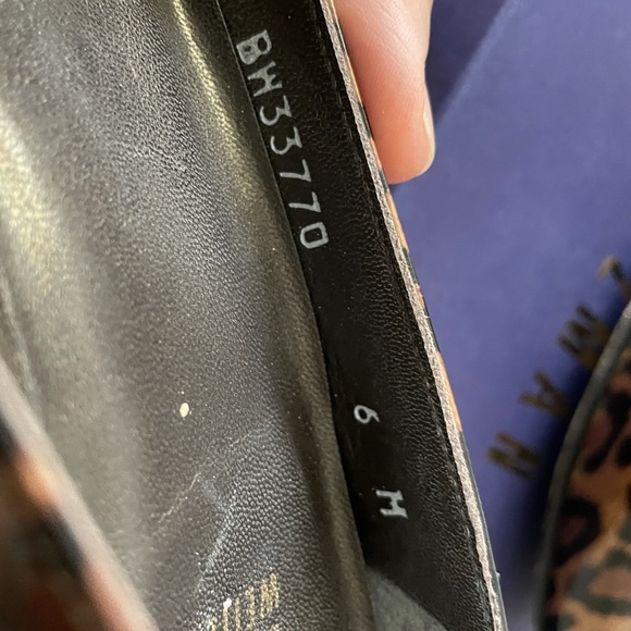 Stuart Weitzman Animal Print Heels - Picture 8 of 10